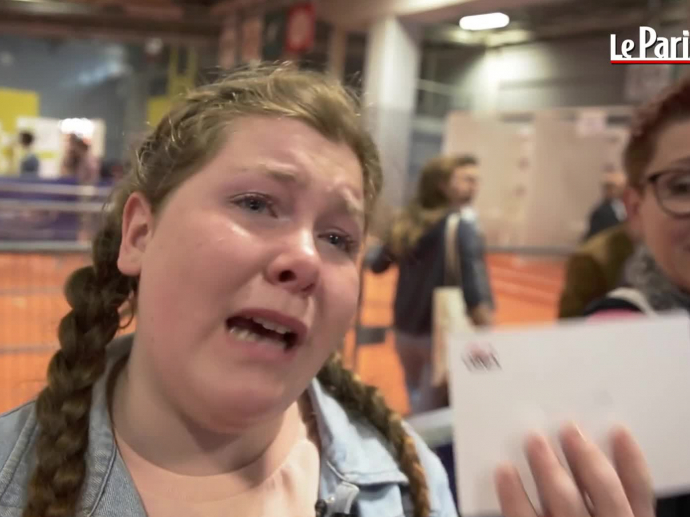 Salon des Youtubeurs les fans à la rencontre de leurs stars INA