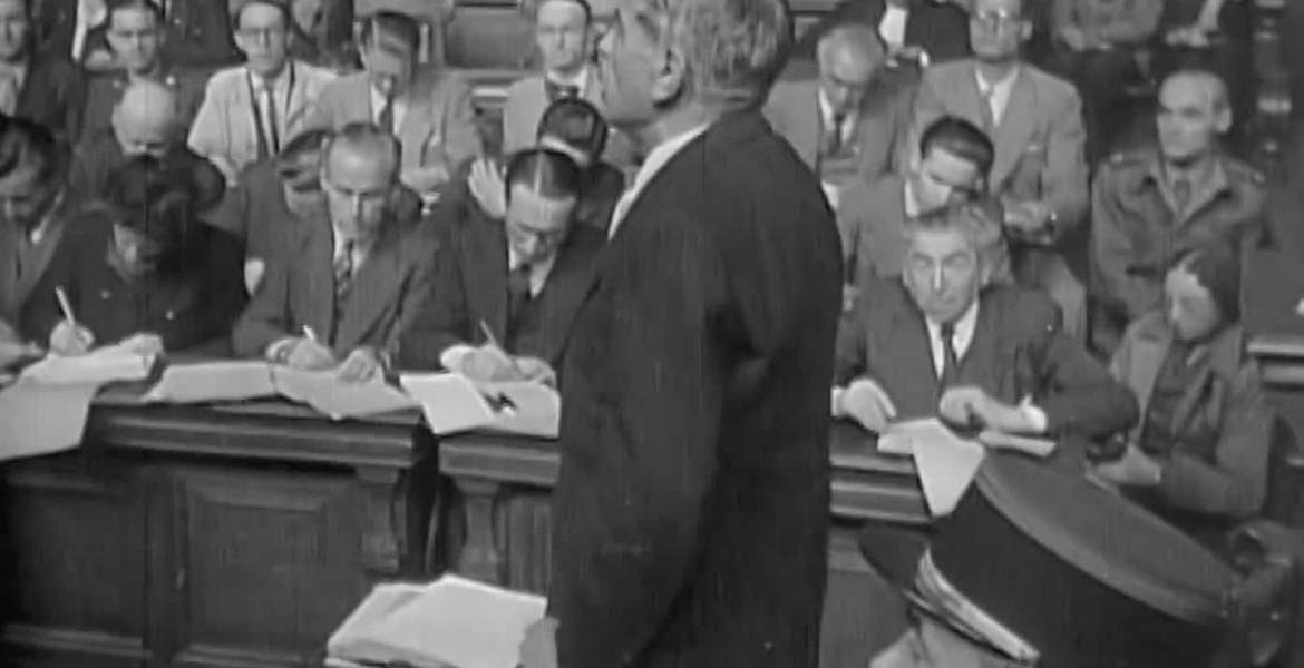 Octobre 1945, images du procès de Pierre Laval | INA