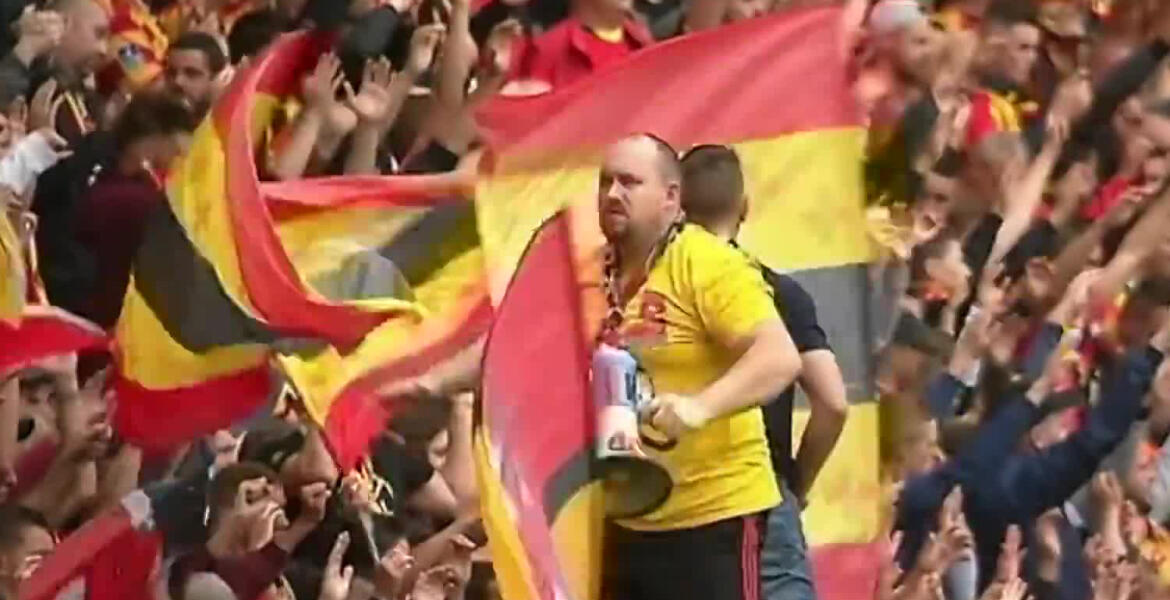 Supporter Rc Lens Être fan du RC Lens : un héritage, une passion, une vie | INA