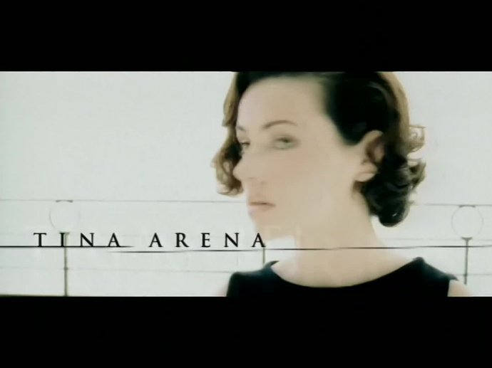 Tina Arena Les trois cloches version 30 secondes INA Tina Arena Les trois cloches version 30 secondes INA