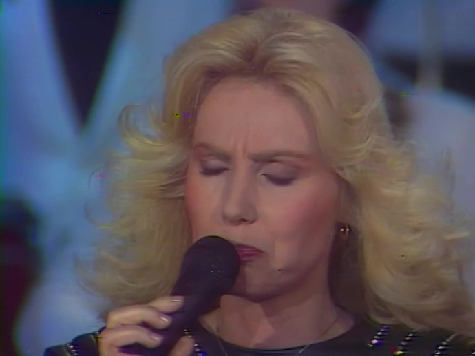 Michele Torr A Faire Pleurer Les Femmes Lyrics