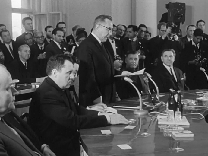 Journal Les Actualités Françaises : émission du 12 janvier 1966
