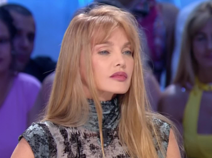 Arielle Dombasle (Premirère partie) INA