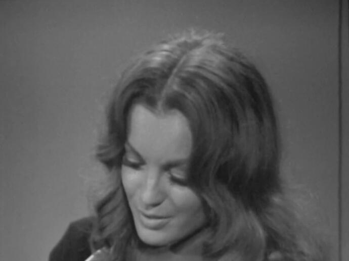 Romy Schneider sur le film "Qui" | INA