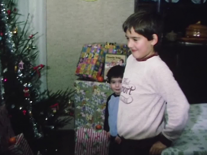 Scènes de vie familiales à Noël INA