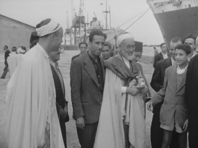 Retour de pèlerins de La Mecque à Alger et à Rabat | INA