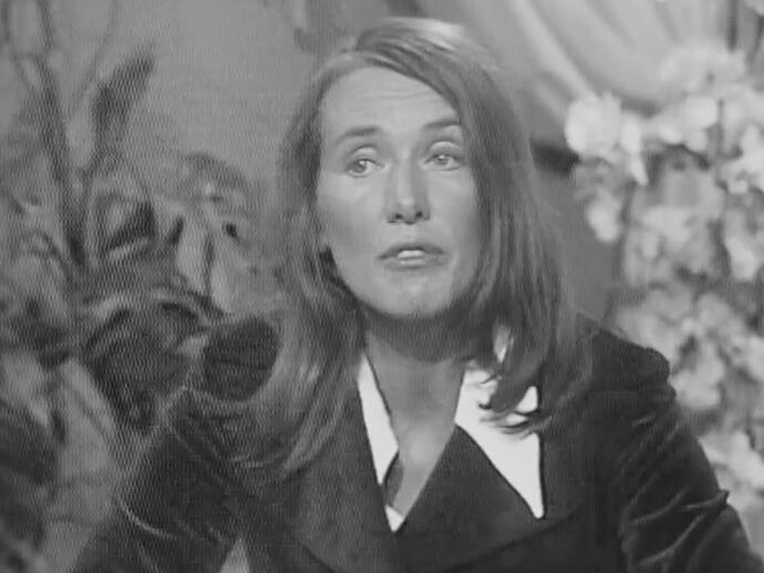 Annie Ernaux à propos de son livre "Les armoires vides" INA