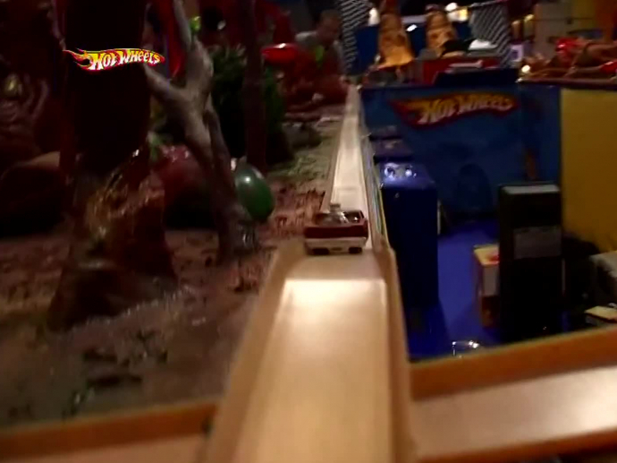 Set Méga Piste Hot Wheels - 20 Pieds De Circuit Avec 10 Connecteurs, Pour Courses De Voitures Fun Et Interminables