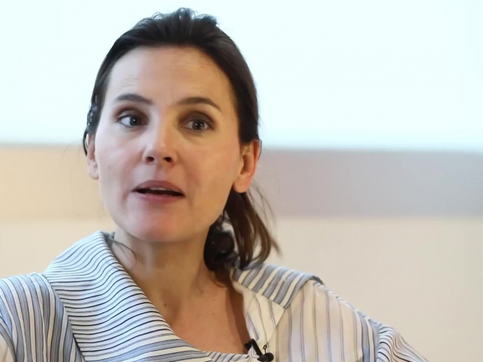 ' Juste un regard '. Virginie Ledoyen encense Harlan Coben | INA