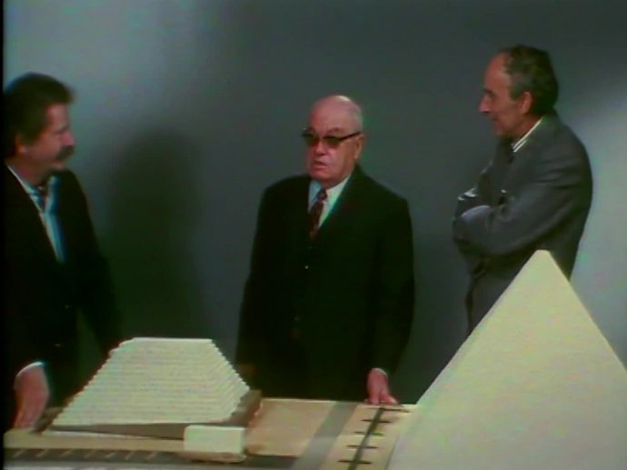 George Guyon George Guyon à propos de la construction des pyramides | INA