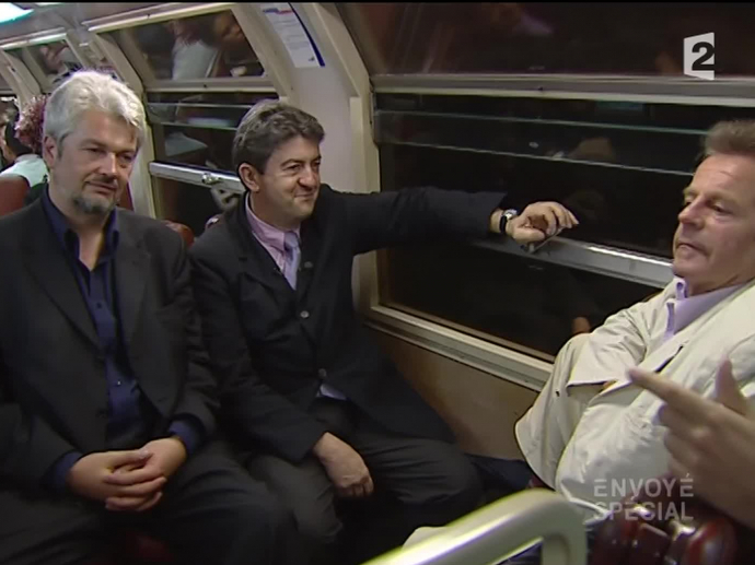 Jean Luc Mélenchon apprend que le "non" au referendum sur la Constitution européenne a gagné | INA