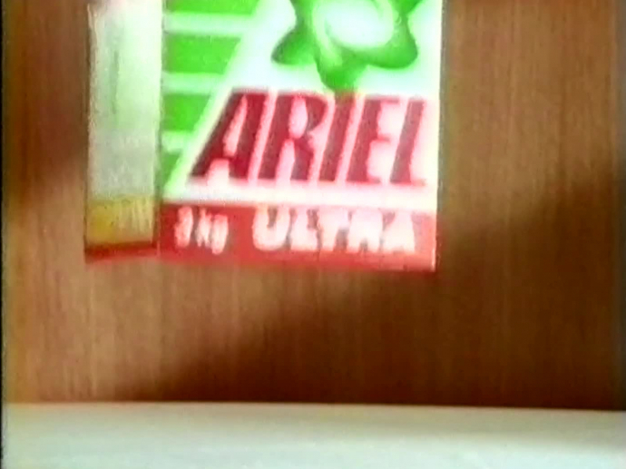 ARIEL ULTRA & ECO-RECHARGE : LESSIVE MACHINE GAMME | INA