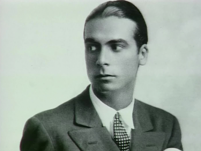 Cristobal balenciaga vie privée hotsell