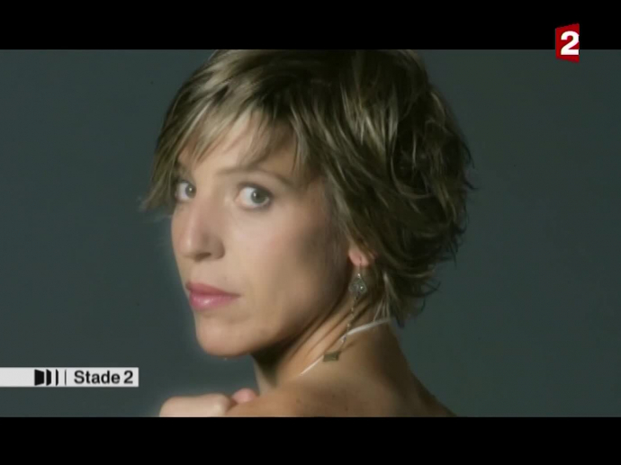 L'actu [Rencontre avec l'équipe de France féminine de Handball] INA