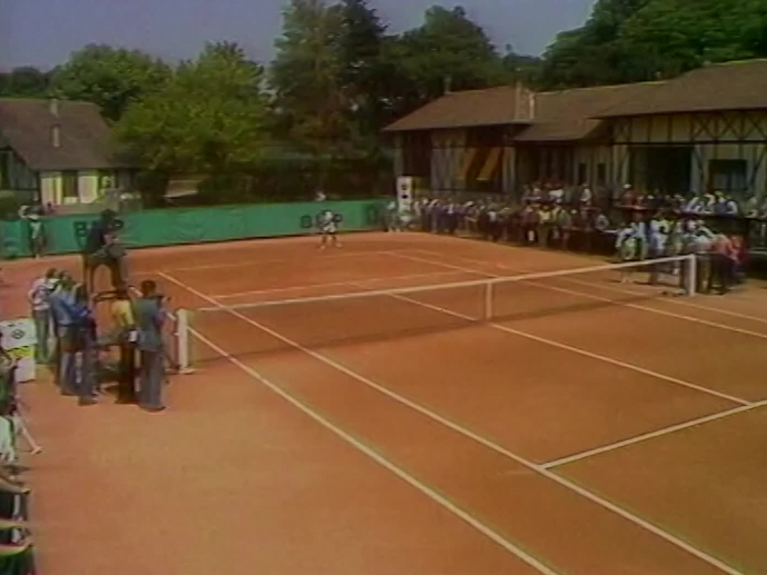 TENNIS 1966, FRANCE-TCHÉCOSLOVAQUIE, ROLAND-GARROS, FRANÇOIS JAUFFRET -T376