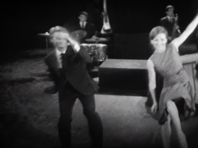 Claude François et Nicole Croisille dansent | INA