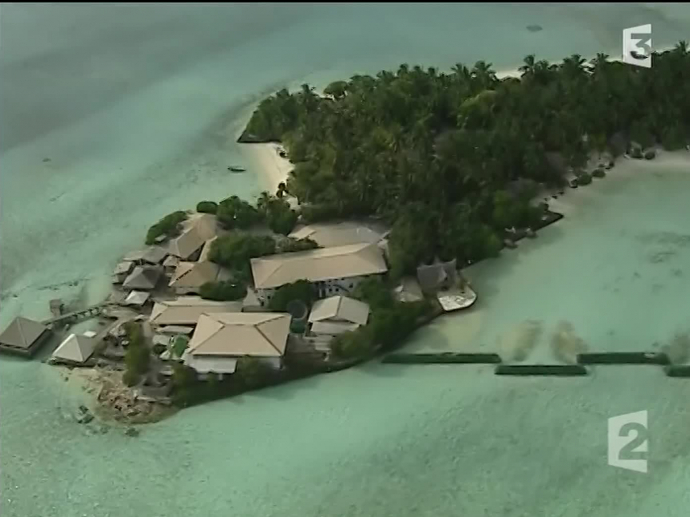 Le razdemarée aux Maldives INA