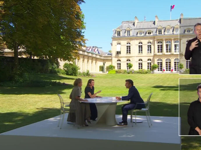 Emmanuel Macron sur le conflit en Ukraine | INA