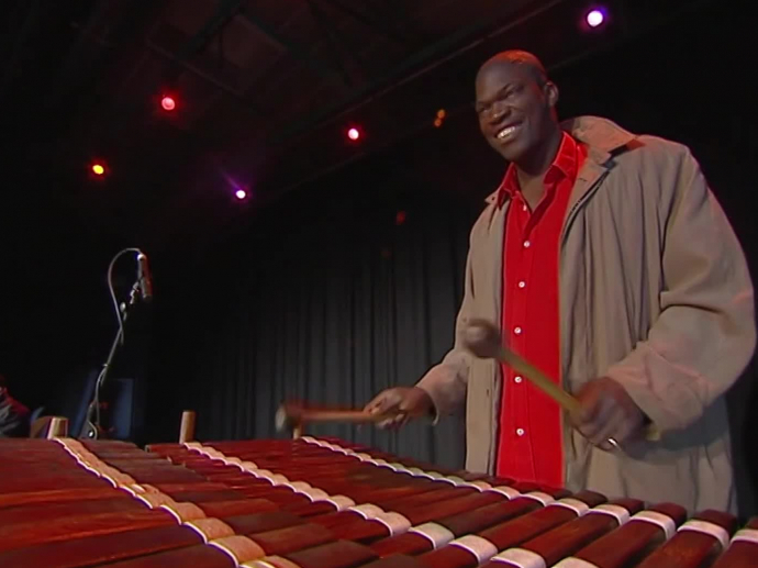 Festival de musiques de jazz et d ailleurs la caravane avec Ballaké Sissoko INA