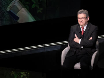 <p>Jean-Luc Mélenchon sur le plateau de «adn».</p>